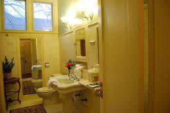 Rothschild Pound House Inn 哥伦布 外观 照片