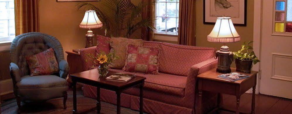 Rothschild Pound House Inn 哥伦布 外观 照片
